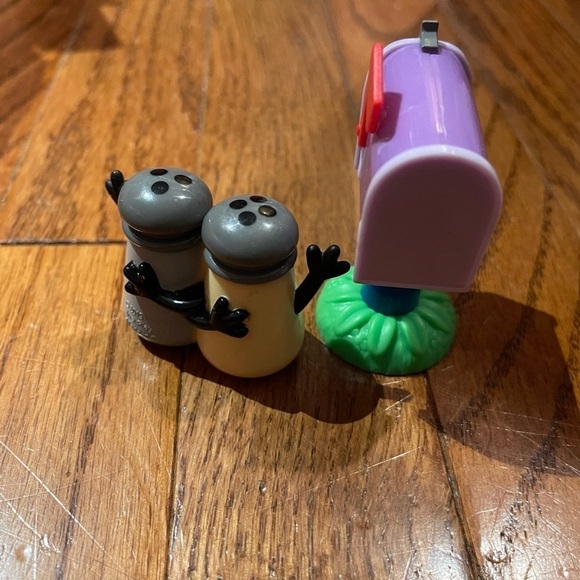2019 Viacom Blues Clues 2”-3” Figure Lot Mr Salt Mrs Pepper Mailbox - Picture 5 of 5